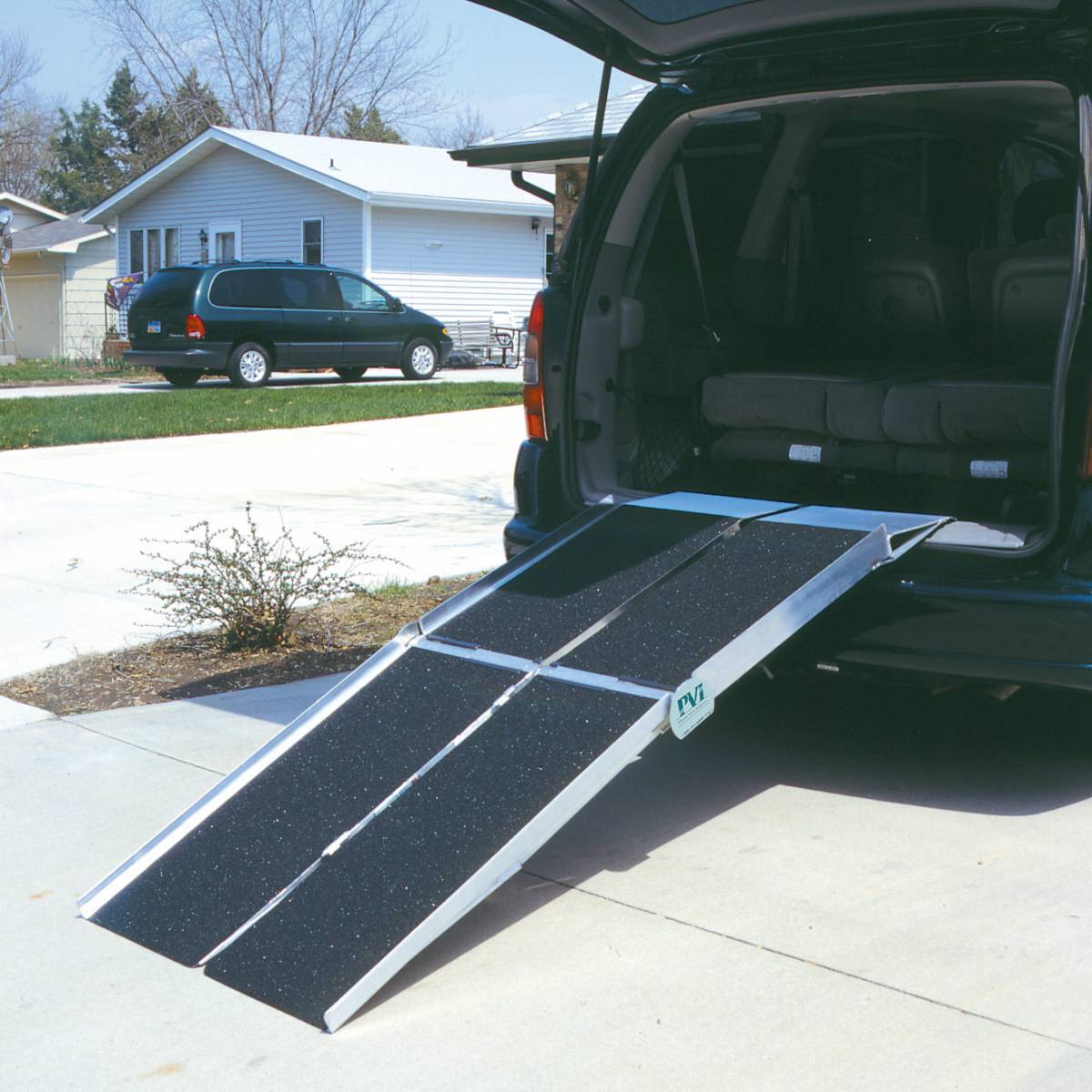 Multifold Reach for Vehicles Aluminum Ramp - 800 lbs number UTW630